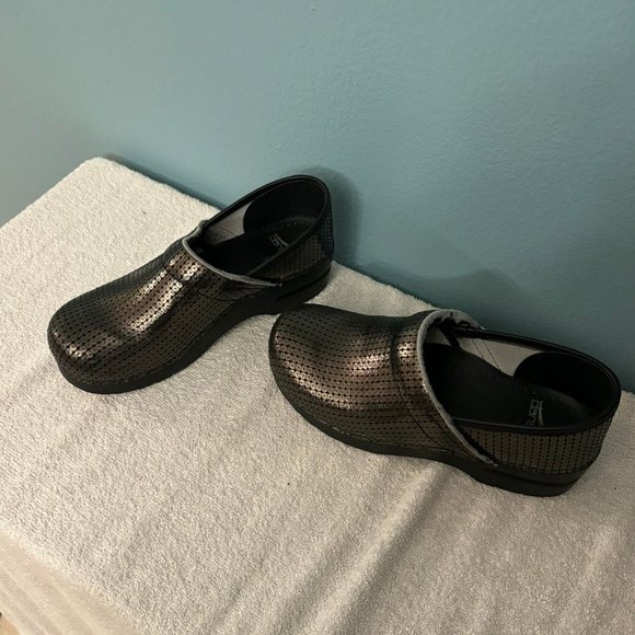 Dansko Bronze Sequin Slip On Clogs Shoes Professional Womens EU 38 US 7.5 - Picture 2 of 7